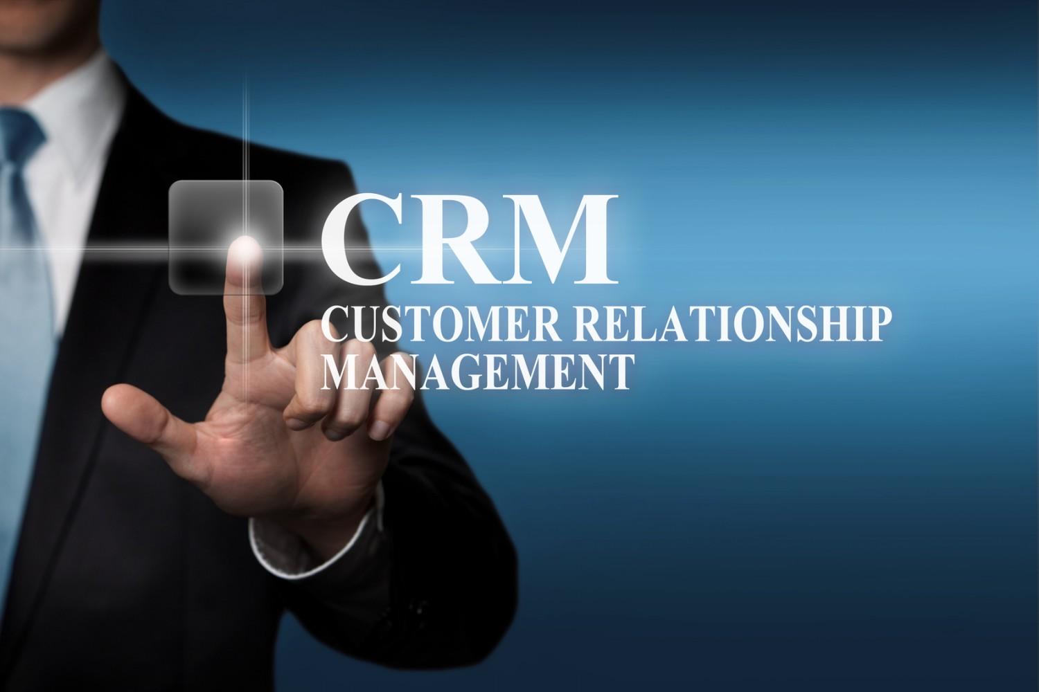 Imagen destacada: ¿ Qué es un CRM y cómo ayuda a mejorar la relación con el cliente ?
