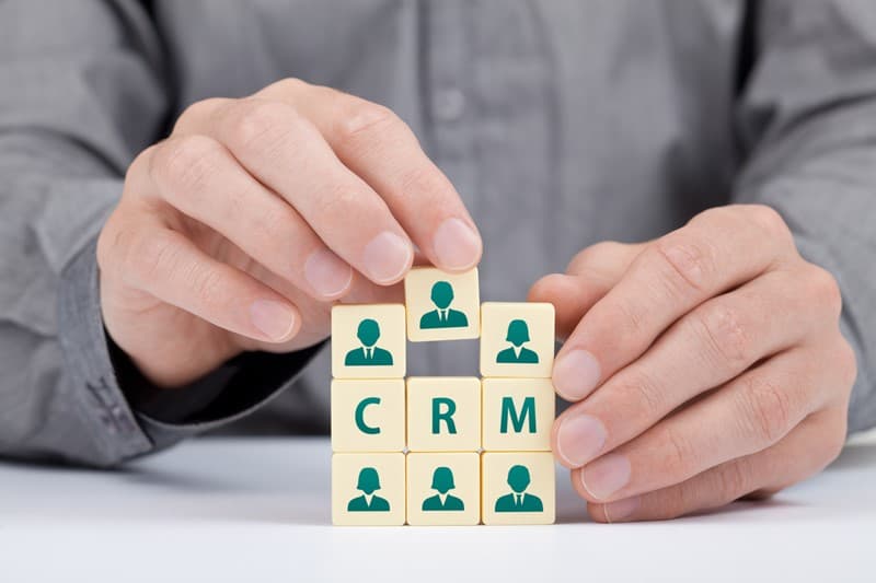 Imagen destacada: Los 5 errores más comunes al implementar un CRM