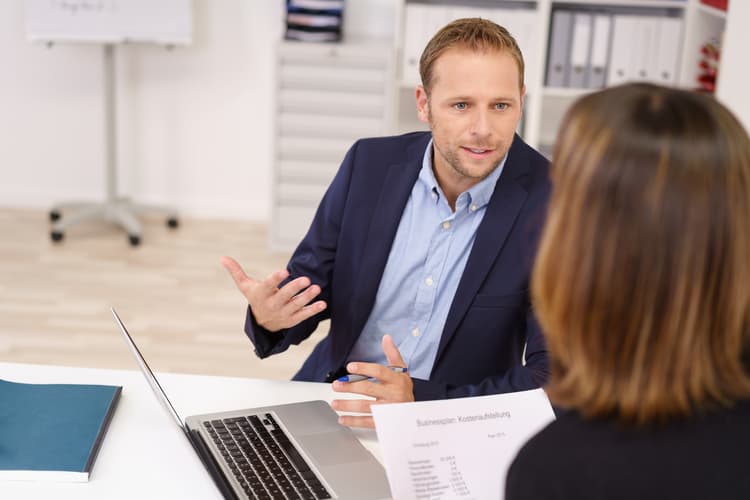 Cómo asesorar a tus clientes para el pago del aguinaldo